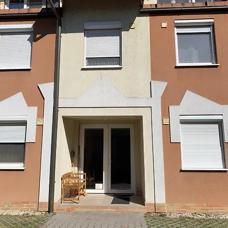 Apartment Indi